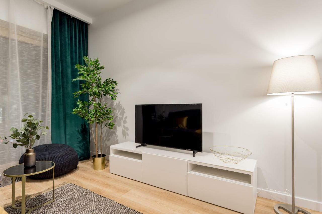 Mennica Residence Chic Apartment Warsaw Exterior photo
